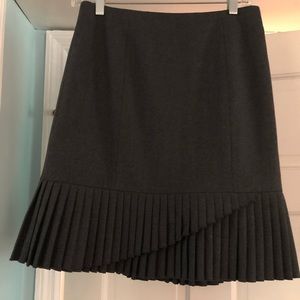 Wool skirt with pleats